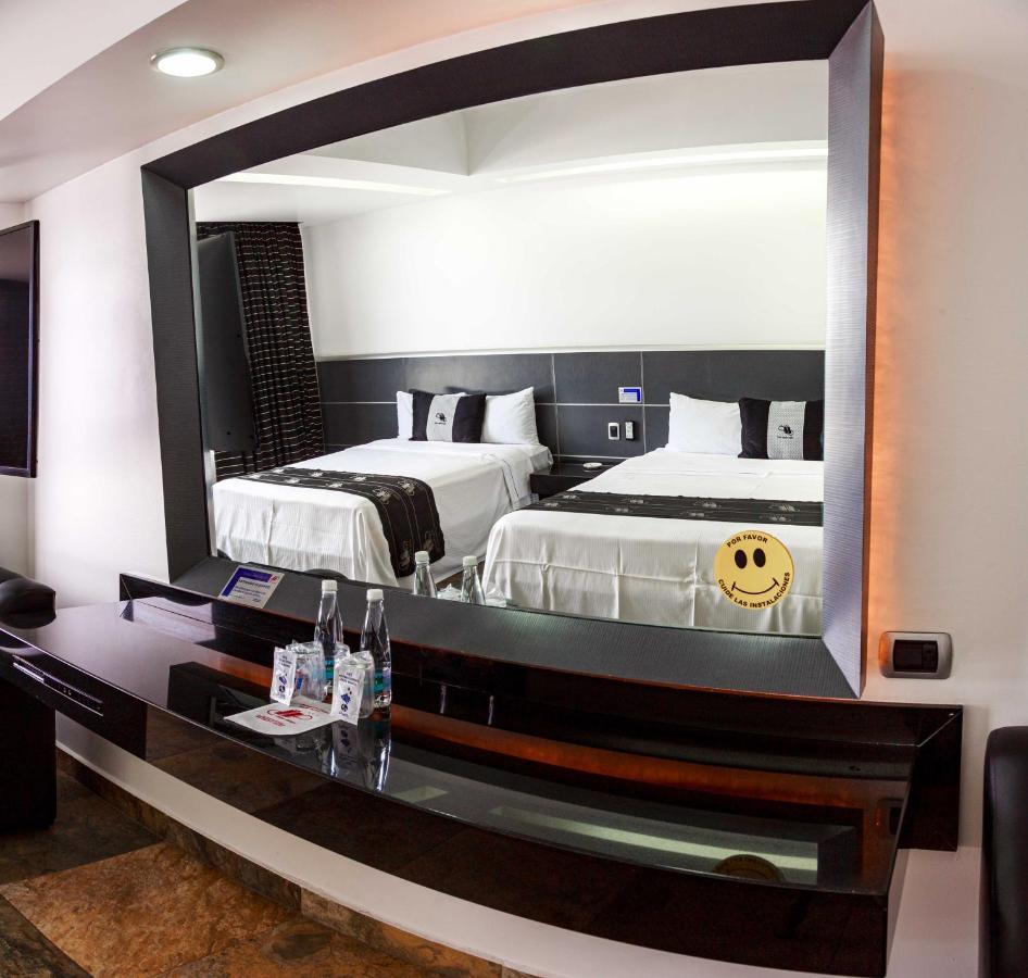 Hotel Ibiza Plaza Kota Meksiko Bagian luar foto